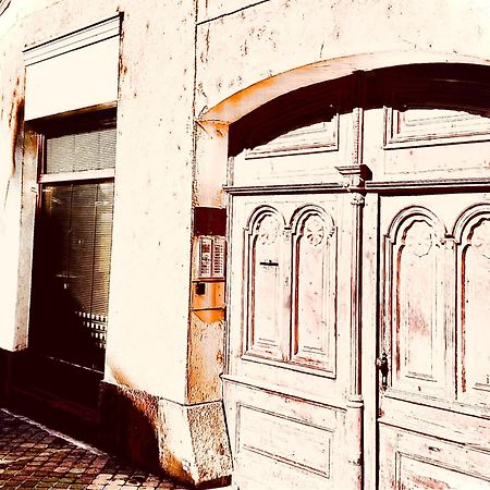 Jokai Apartman Komárno Esterno foto