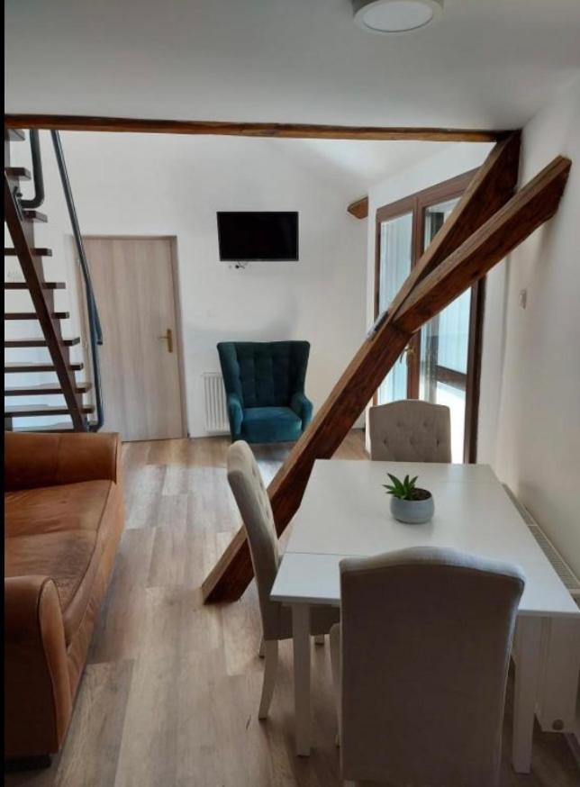 Jokai Apartman Komárno Esterno foto