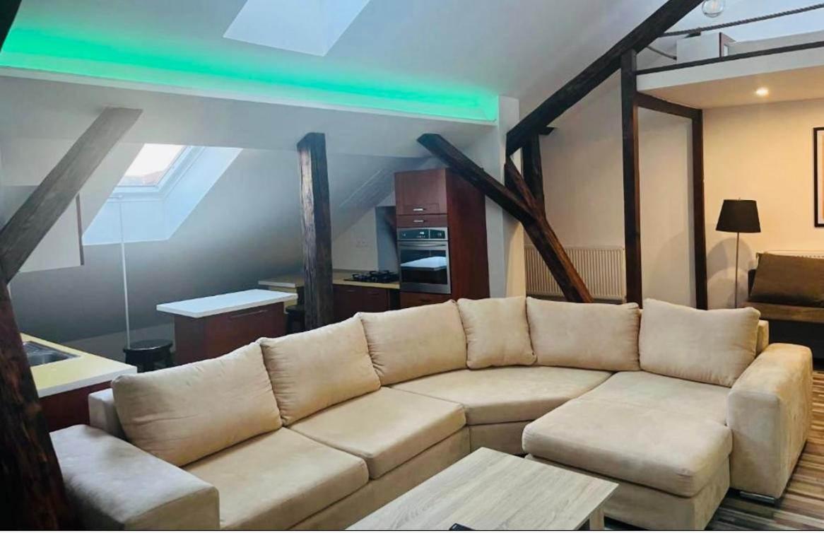 Jokai Apartman Komárno Esterno foto