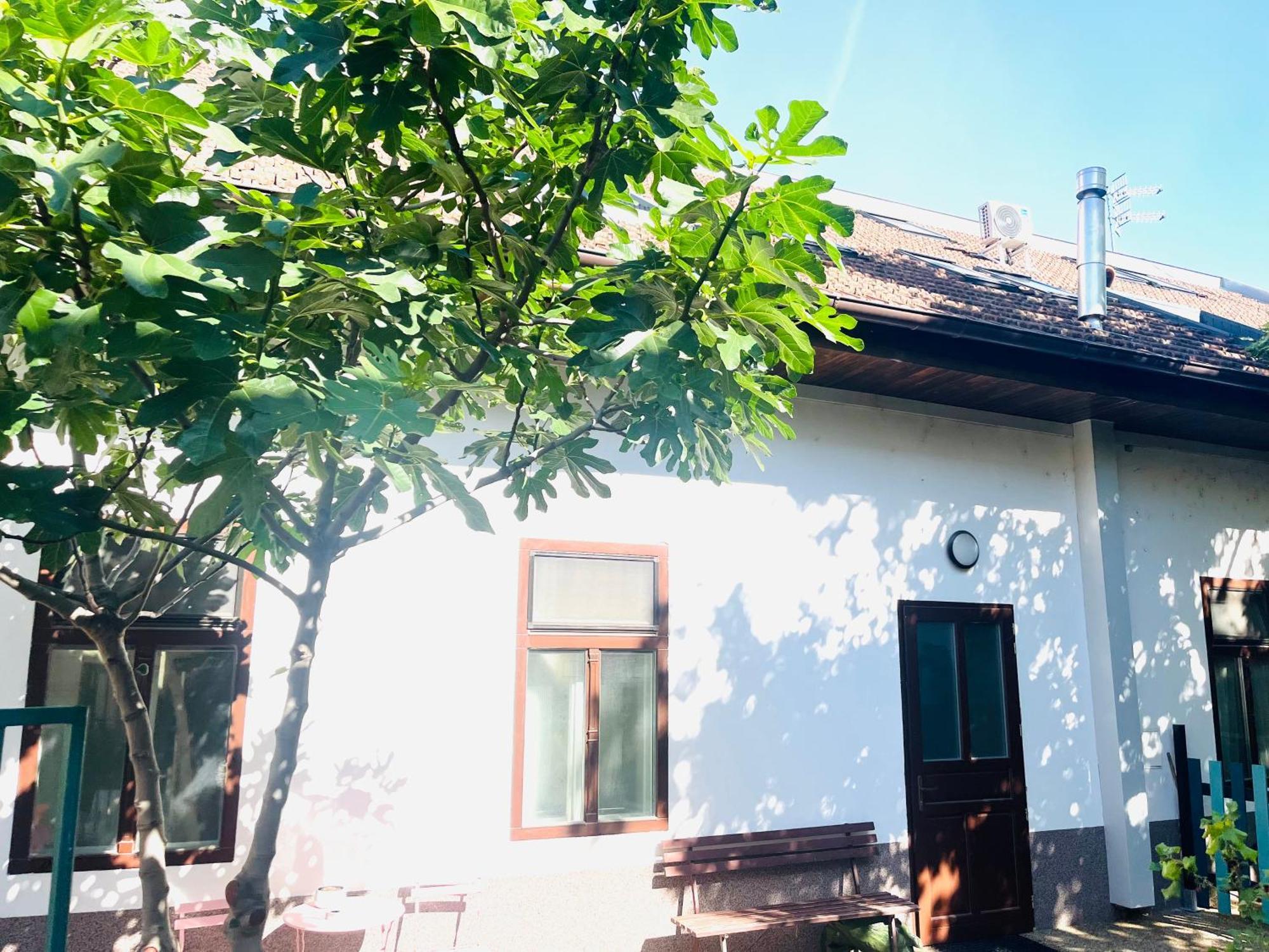 Jokai Apartman Komárno Esterno foto